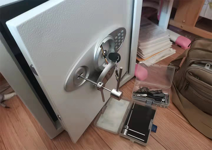 保险柜密码锁打不开怎么处理 保险柜密码锁打不开怎么处理